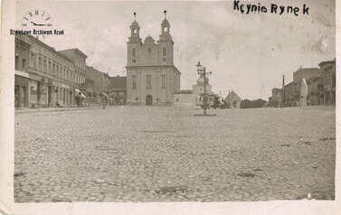 Kcynia Rynek, na pierwszym planie bruk. Z archiwum Michała Maciejewskiego 