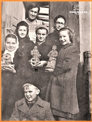 Klara Prillowa i dzieci. Z archiwum Zofii Florko 