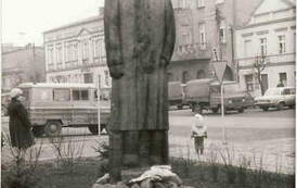 Rzeźba gen. K. Grudzielskiego autorstwa S. Boguszyńskiego. Z archiwum Henryka Wesołowskiego