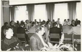 Pierwsza sesja Rady Miejskiej, 6.06.1990 r. Z archiwum Anny Oratowskiej 