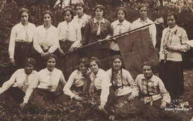 Zastęp IV Gwiazdeczek, stowarzyszenie Młodych Polek, 3.06.1934 r. Z archiwum Zbigniewa Prusaka 
