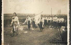 Podpis: Poch&oacute;d 3go maja 1935 rok 