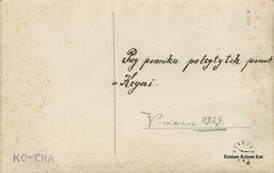 Rewers zdjęcia - przy pomniku powstańc&oacute;w, 1929 r. Z archiwum Andrzei Doberstein