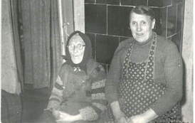 Marianna Przesławska (z lewej) i Teresa Włodarczyk (z d. Przesławska) Panigr&oacute;dz. Z archiwum Laury Gieczewskiej