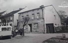 Kamienica, wygląd z lat 80. Źr&oacute;dło zdjęcia: Studium konserwatorsko-historyczne...