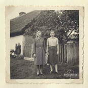 Prababcia Klara Neas (z d. Bobrowski) (po lewej), Ludwikowo lata 30-te.