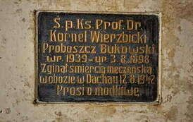Tablica pamiątkowa w kościele w Buku. Fot. A. Piotrowski