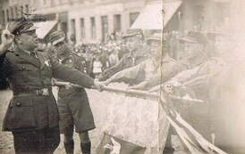 Przyrzeczenie harcerzy na kcyńskim Rynku, 25.05.1934 r. Z archiwum Michała Maciejewskiego 