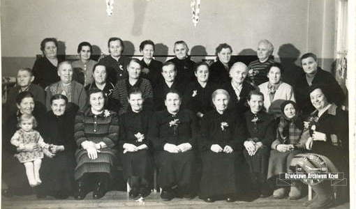 Dzień Babci w kcyńskim przedszkolu, ok. 1965 r. Z archiwum Beaty Mrowińskiej 