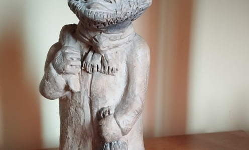 Figurka gliniana. Z archiwum Leszka Janiszewskiego 