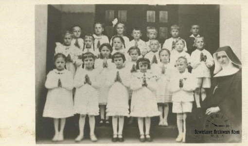 Wczesna Komunia św., ok. 1935 r. Z archiwum Kazimierza Jaszczaka