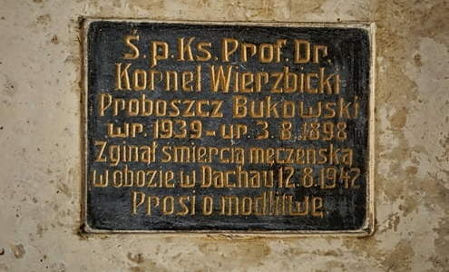 Tablica pamiątkowa w kościele w Buku. Fot. A. Piotrowski