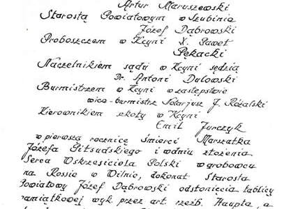 Treść pamiątkowej tablicy w 1.rocznicę śmierci Marszałka. Z archiwum Pawła Prusaka 