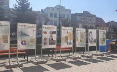 Wystawa Zapomniane ogniwo na Rynku w Kcyni 