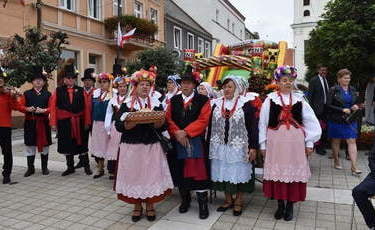 Gdy na ziemi Bóg się rodzi 